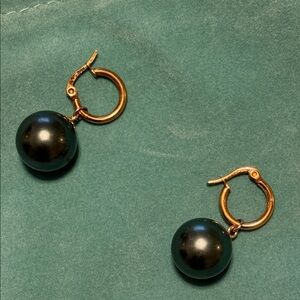 Elegant Black and Gold Hoop Earrings